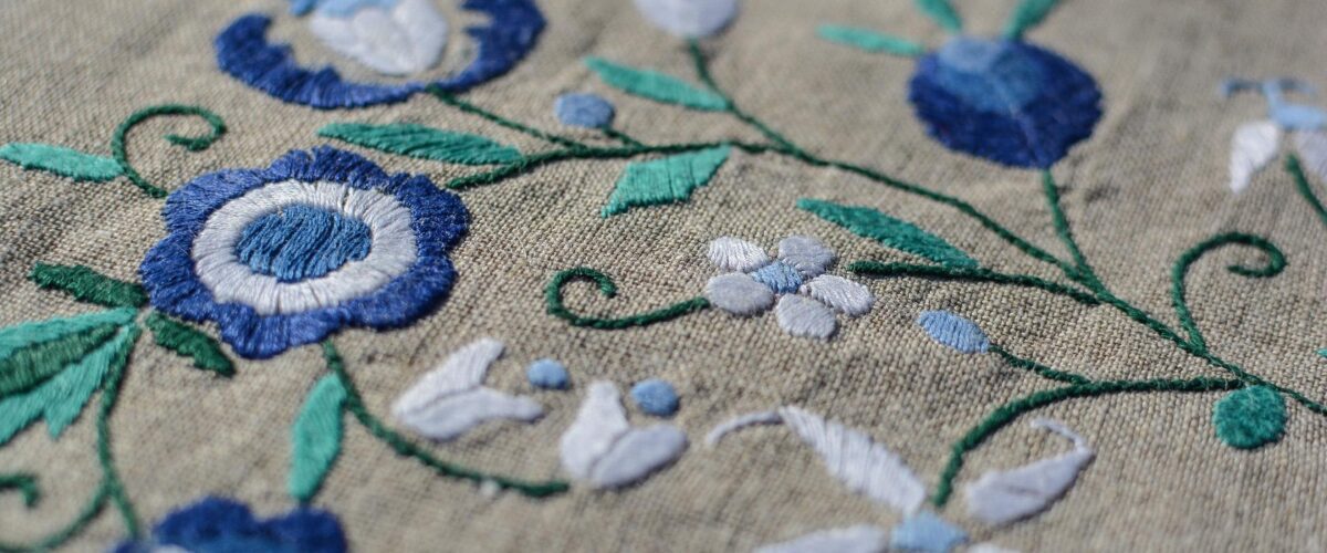 POINTS_DE_BRODERIE 1200X500 | Au bout des fils À propos d’Au Bout des Fils Villers-lès-Nancy 5